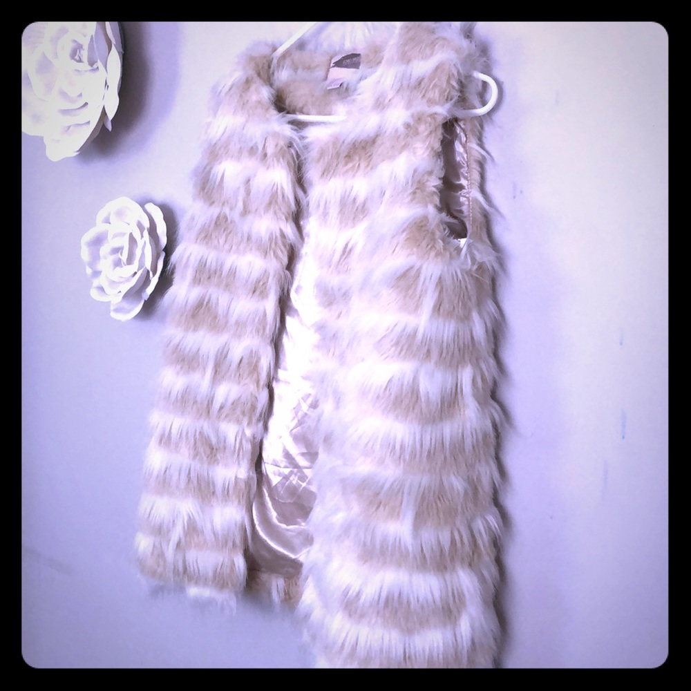 Fur vest